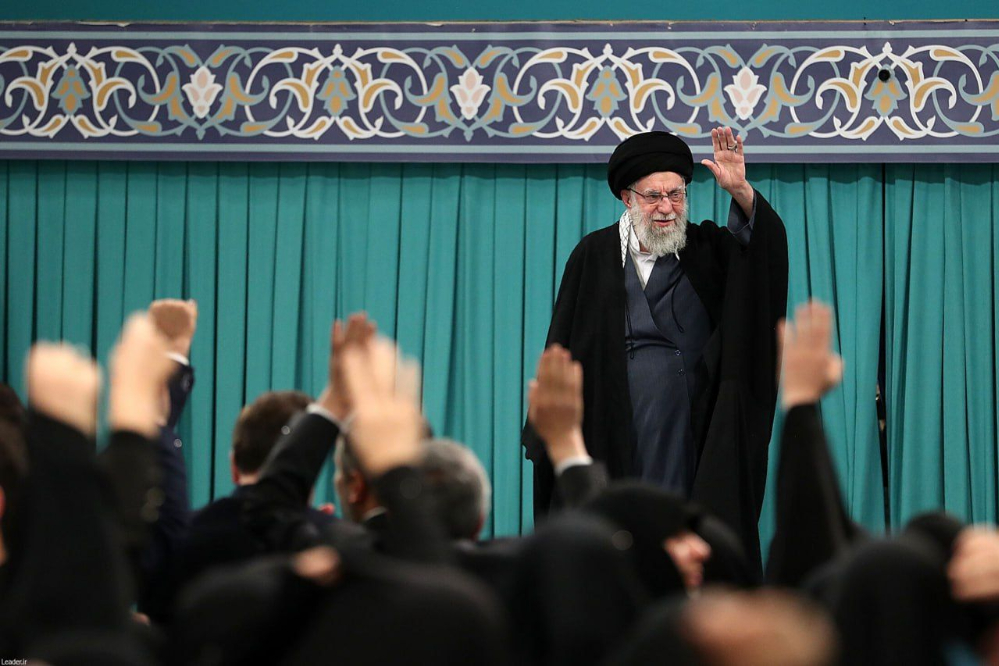 رهبر+انقلاب