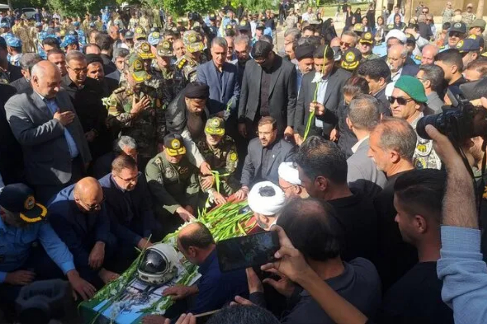 پیکر+خلبان