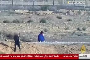 لحظه آزادی شهرک‌نشین زن اسرائیلی و دو فرزندش توسط گردان‌های قسام